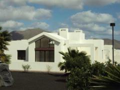 2 bedroom semi-detached bungalow for sale Spain - Canary Islands, Lanzarote, Playa Blanca