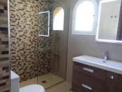 3 Bedroomed  2 Bathroom Detached House Excellent Condition