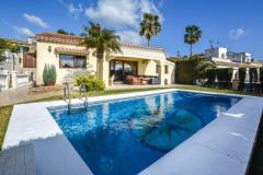 Excellent family - villa in Elviria - Marbella