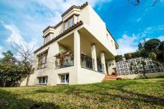 This is a must see property great value for money in Nueva Andalucia - Marbella