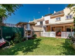 Beautiful townhouse at Fuengirola. 300 metres from the beach
