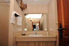 Guesthouse by the mountains in mainland Spain
