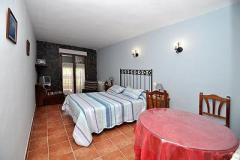 Guesthouse by the mountains in mainland Spain