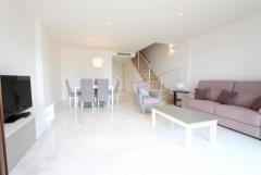 Townhouse In the Sought After Sierra Cortina Resort