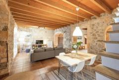 Renovated two-storey townhouse in Sant Joan