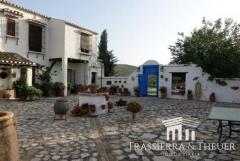 FARMHOUSE (ANDALUSIAN CORTIJO) IN VILLANUEVA DE MESÍA (GRANADA)