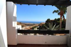 Apartment with beautiful sea views for sale in Calahonda