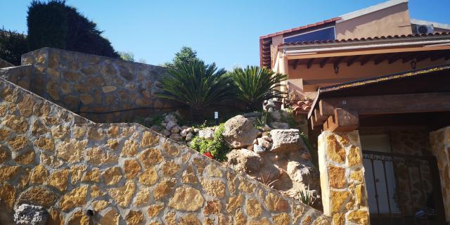 Wonderful cottage 25 km from Valencia, in front of a natural park.