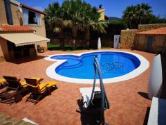 Wonderful cottage 25 km from Valencia, in front of a natural park.