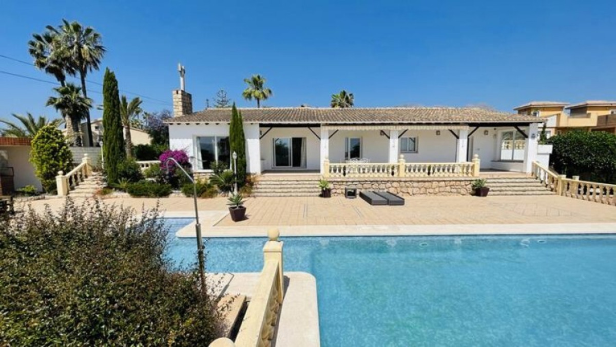 4 Bedroom Villa For Sale In La Nucia la Nucia Advertise Free Spanish