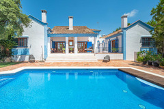 Lovely Finca Style Mediterranean Villa For Sale in Urb. Monte Mayor, Benahavis