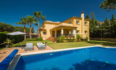 Villa For Sale in The Heart of Elviria