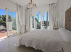 Fantastic classic villa  with panoramic views over the golf course and mountains