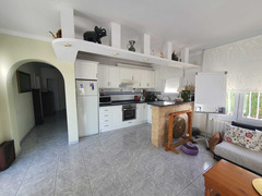 5 bedroom villa for sale