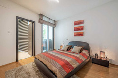 Semi-detached house is located in the famous urbanization of Sierra Blanca,