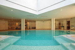 Semi-detached house is located in the famous urbanization of Sierra Blanca,