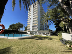 A lovely 1 bedroom apartment for sale in the popular Torre de Andalucia