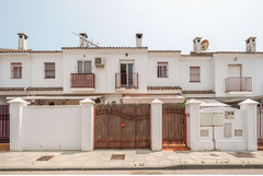 Lovely 3-bedroom townhouse in Guadiaro.