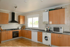 REDUCED Detached Villa, with 4 bedrooms, 3 bathrooms.