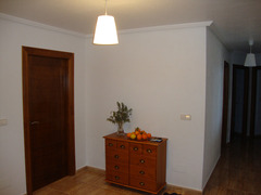 REDUCED Detached Villa, with 4 bedrooms, 3 bathrooms.
