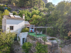 Detached Villa in Alozaina