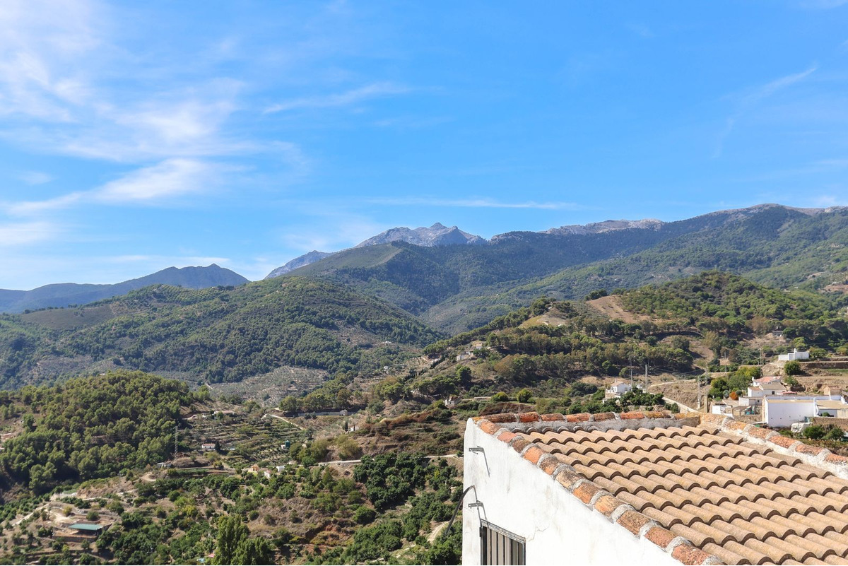 Townhouse in Yunquera Yunquera Advertise Free Spanish Properties