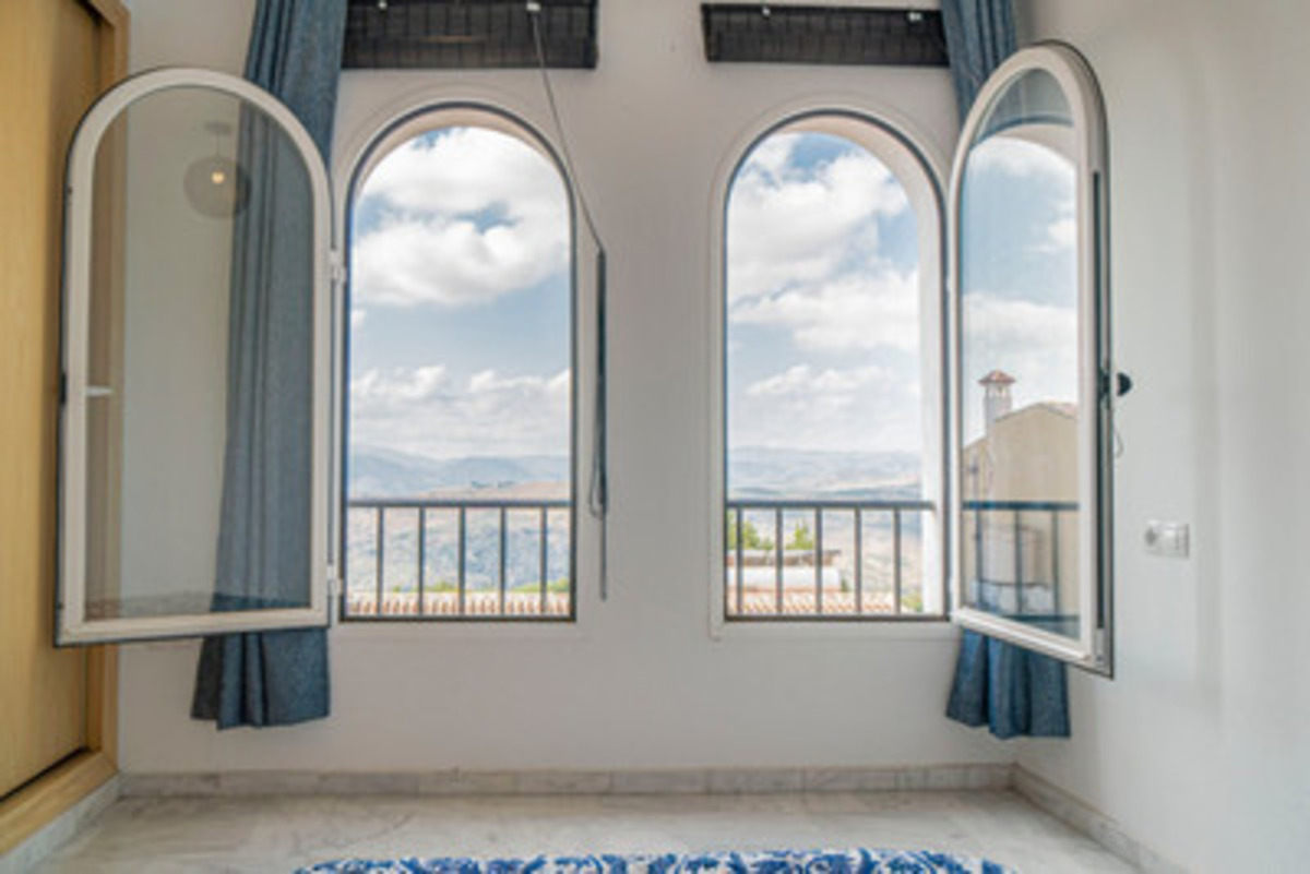 This beautiful apartment is located in Periana Mondrón Advertise Free Spanish Properties, Sell