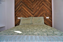 Sayalonga, we find this beautiful townhouse recently renovated