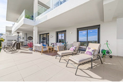 Golf apartment for sale in prime location