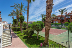 Apartment For Sale In  Torrevieja (Torre la mata)