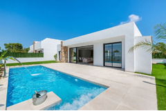 Property in Spain. New villa close to beach from builder in Los Alcazares,Costa Calida,Spain