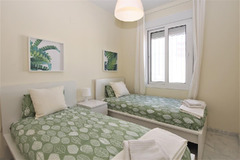 Middle Floor Apartment in Estepona