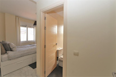 Middle Floor Apartment in Estepona