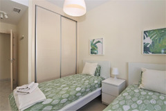 Middle Floor Apartment in Estepona