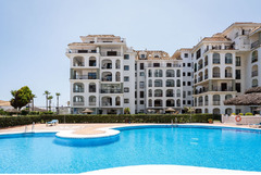 Middle Floor Apartment in La Duquesa