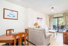 Middle Floor Apartment in La Duquesa