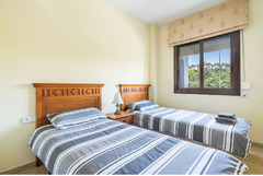 Middle Floor Apartment in La Duquesa
