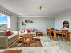 Middle Floor Apartment in Estepona