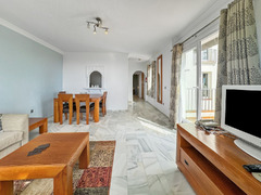 Middle Floor Apartment in Estepona