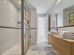 Middle Floor Apartment in Estepona