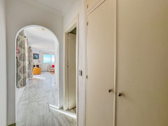 Middle Floor Apartment in Estepona