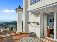 Middle Floor Apartment in Estepona