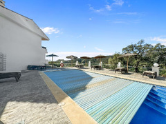 Middle Floor Apartment in Estepona