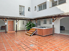 Middle Floor Apartment in Estepona