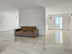 Middle Floor Apartment in Estepona