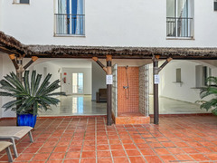 Middle Floor Apartment in Estepona