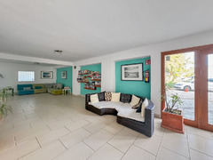 Middle Floor Apartment in Estepona