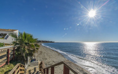 Middle Floor Apartment in New Golden Mile