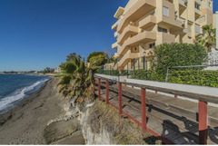 Middle Floor Apartment in New Golden Mile