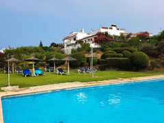 Lovely studio apartment with panoramic sea views in La Duquesa